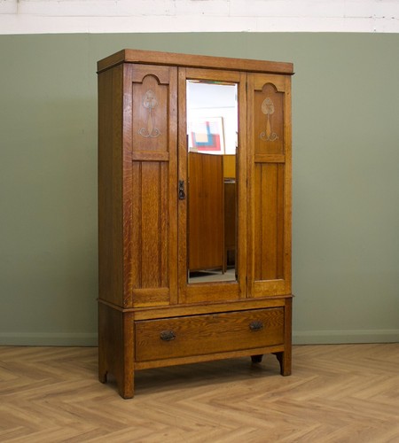 Antique arts and crafts - arts,