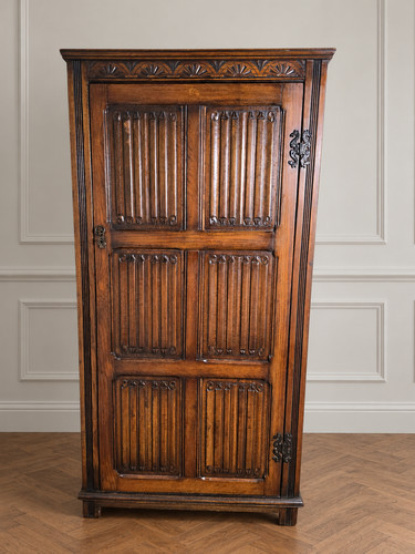 Antique style mid 20th - an,