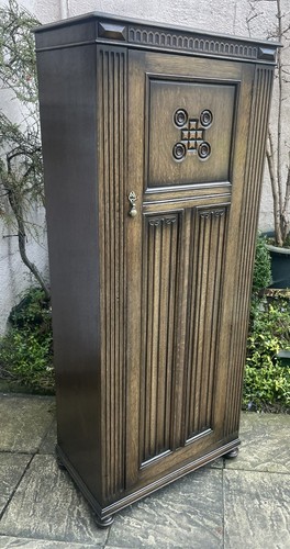 Superb carved solid oak - ,